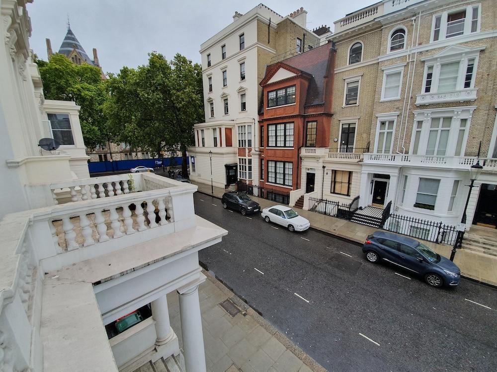 Studio Apartment in South Kensington 11 1