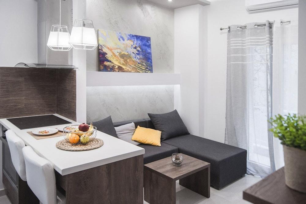 Incity la Central 203, Deluxe Flat