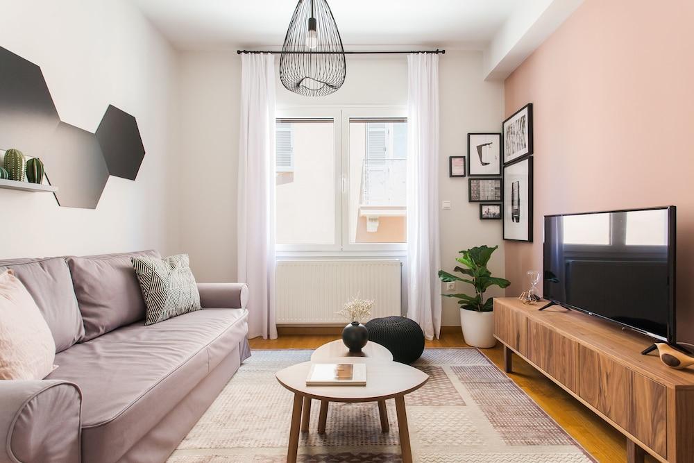 Upstreet Delightful 1bd Apt in Plaka