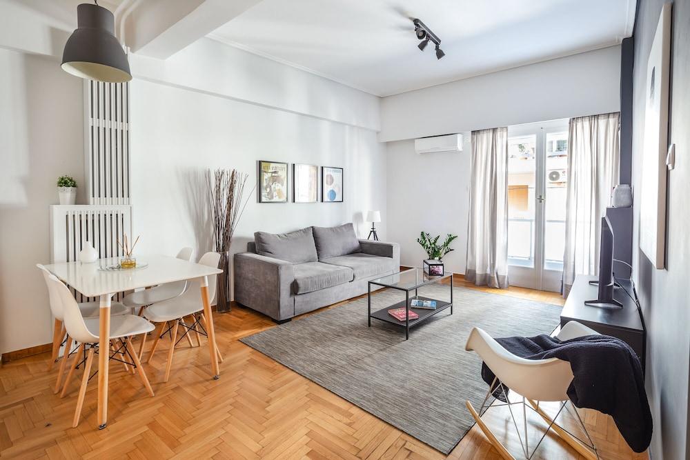 Upstreet Modern Downtown Flat -Acropolis