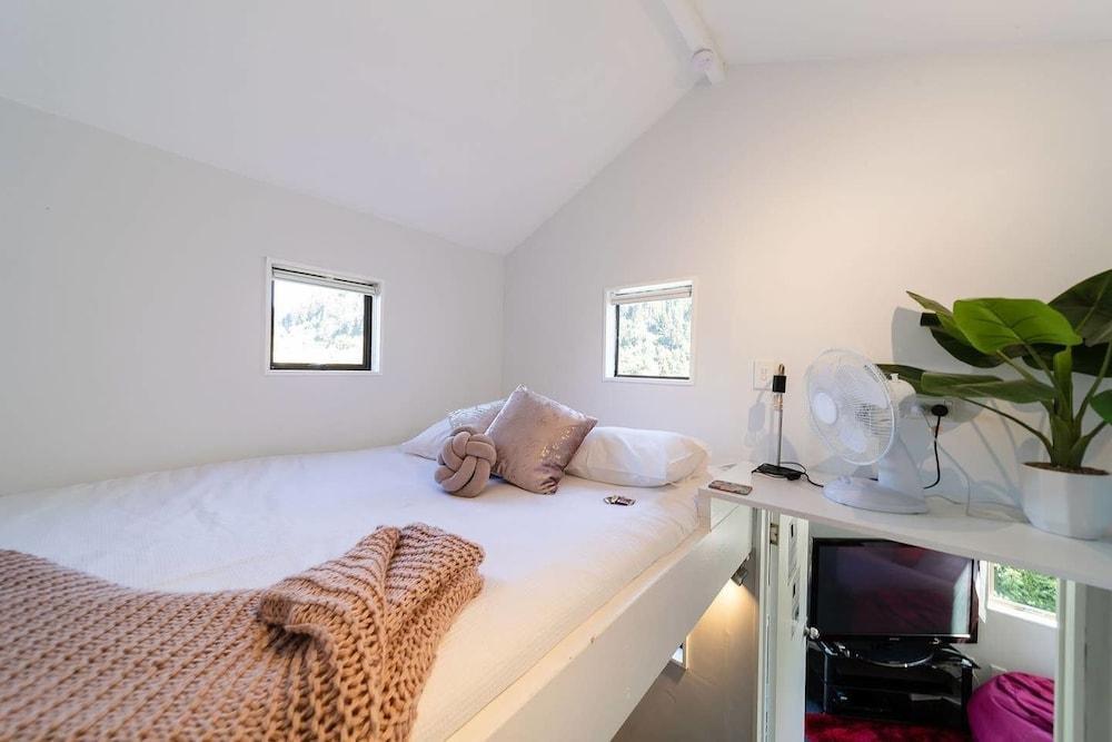 Modern Family Home 350 Meters To Town Centre 2