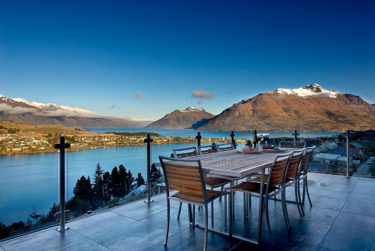 Bel Lago - Every Room with a Lake View