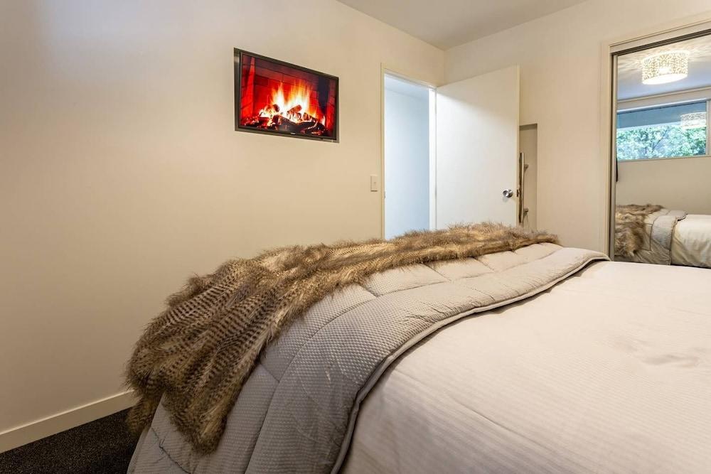 Central City Apartment with Parking & Great Views 2