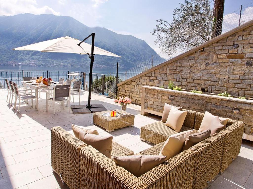 Apartment 5 - Overlooking Isola Comacina. Spacious Living Ideal for Families of Up To 10 1