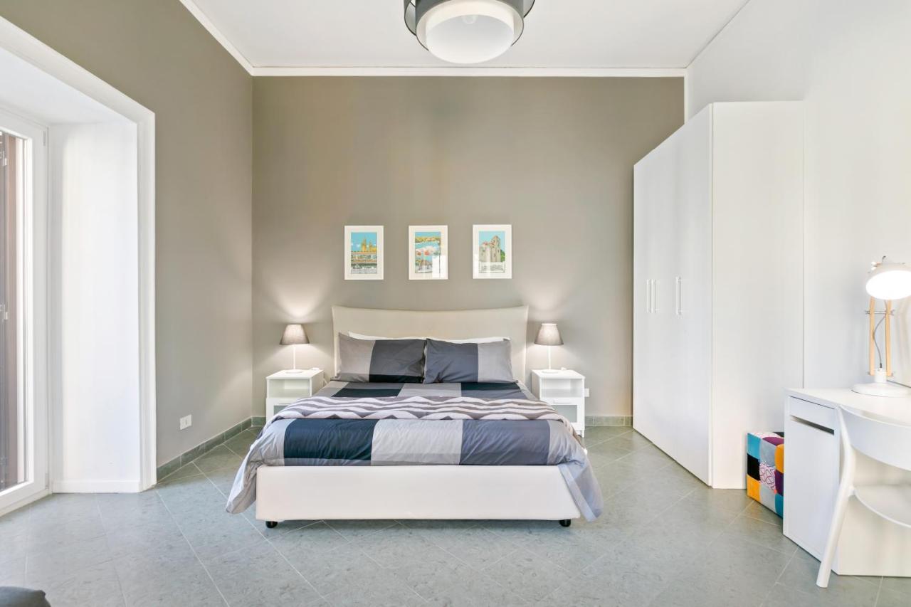 Stylish Flat Maqueda 2