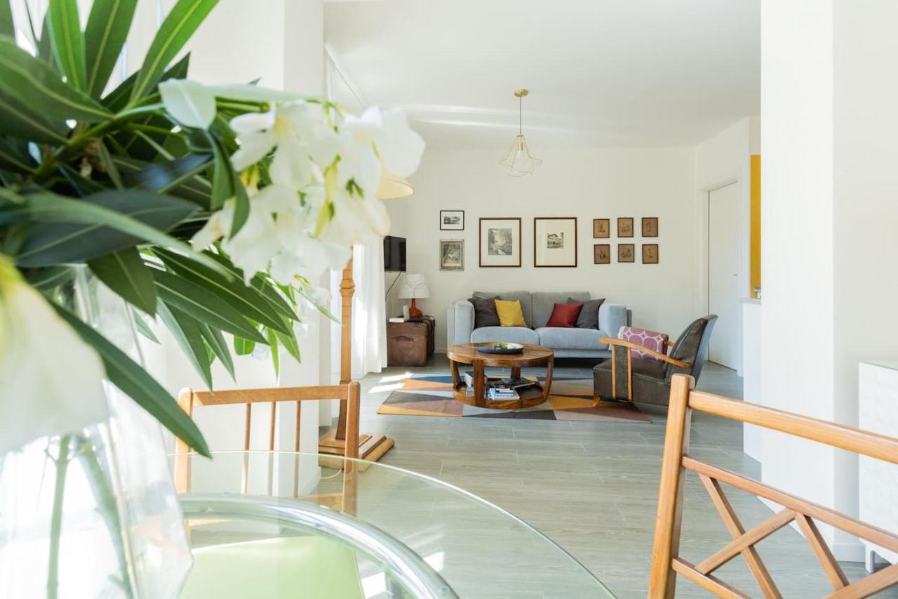Romantic Pier by Rent All Como 2