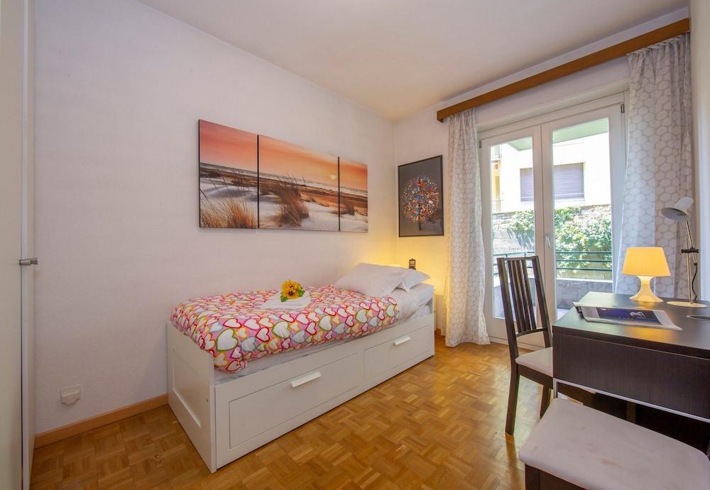 Santiago Home 1
