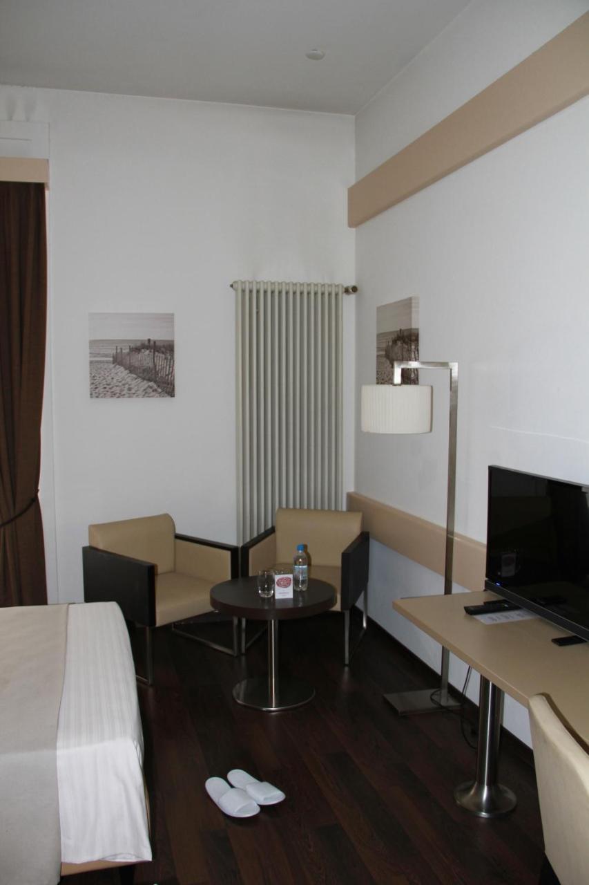 Hotel Touring Chiasso 2