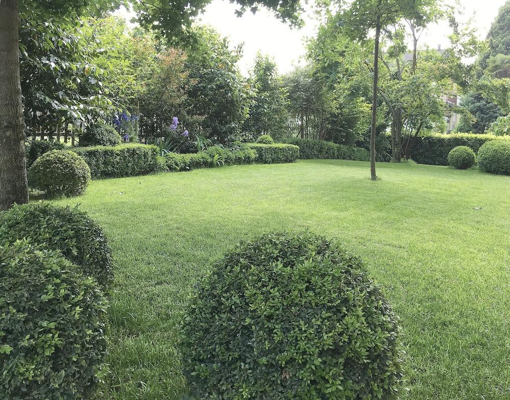 House & Garden