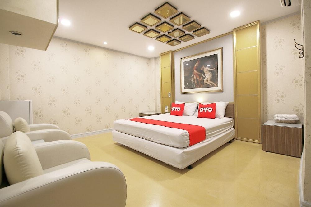 Pinklao Resort by Oyo Rooms