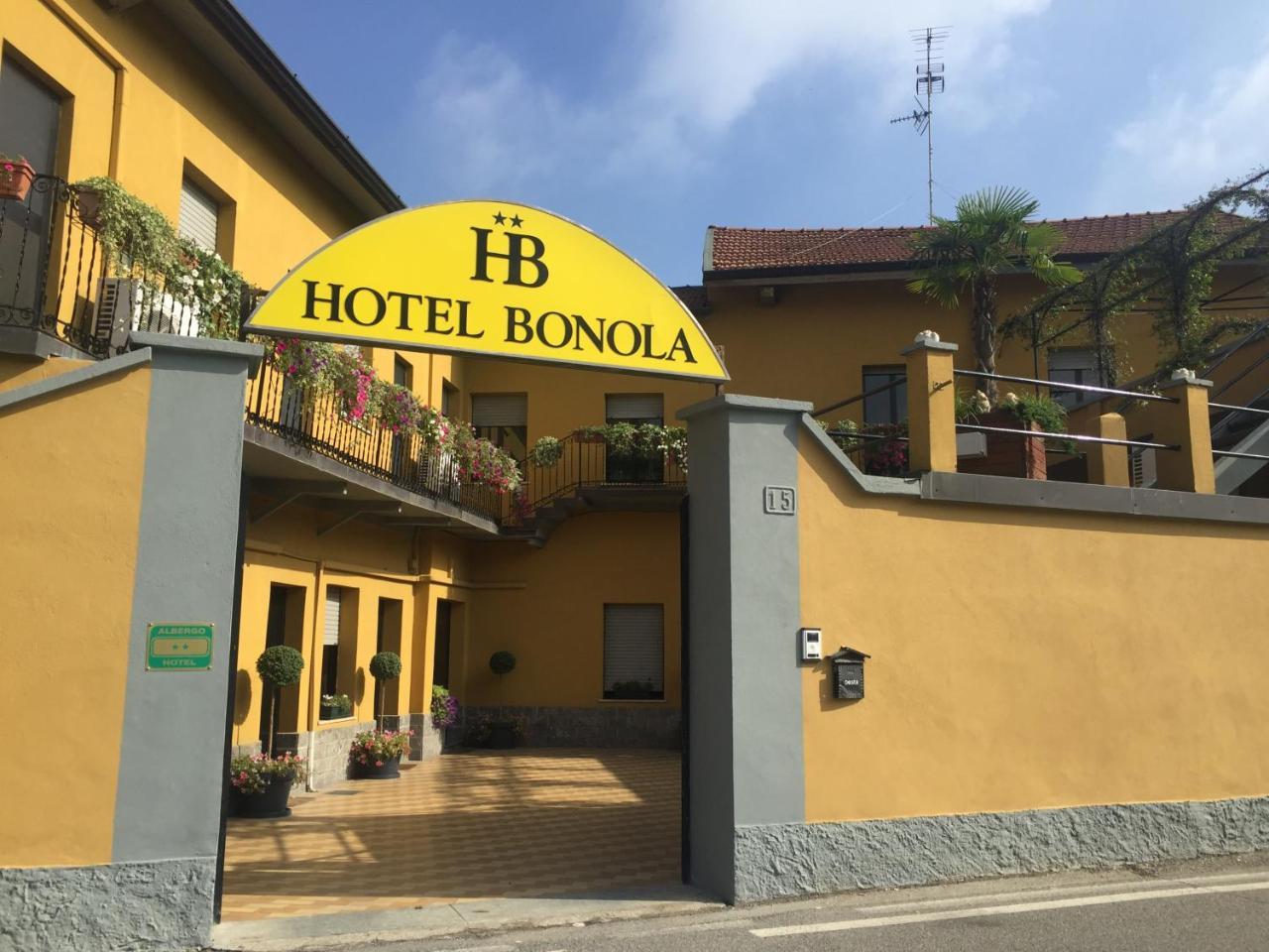 Bonola (Adults only)