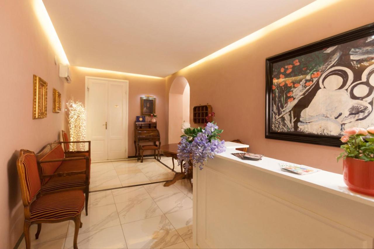 Hotel Joli