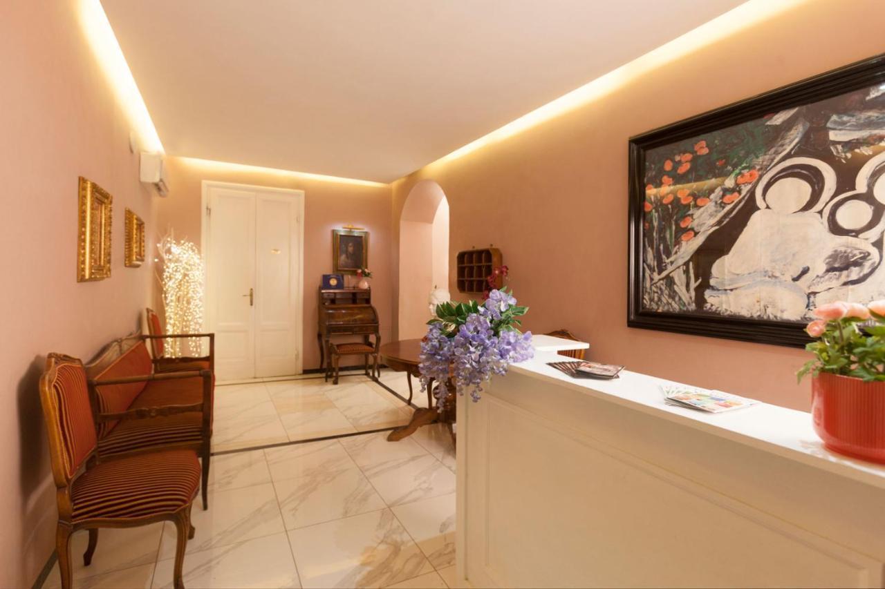 Hotel Joli