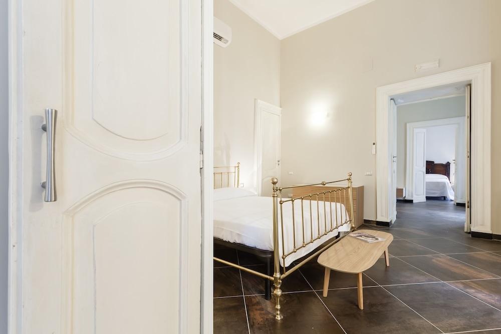 Parthenope Apartment by Wonderful Italy