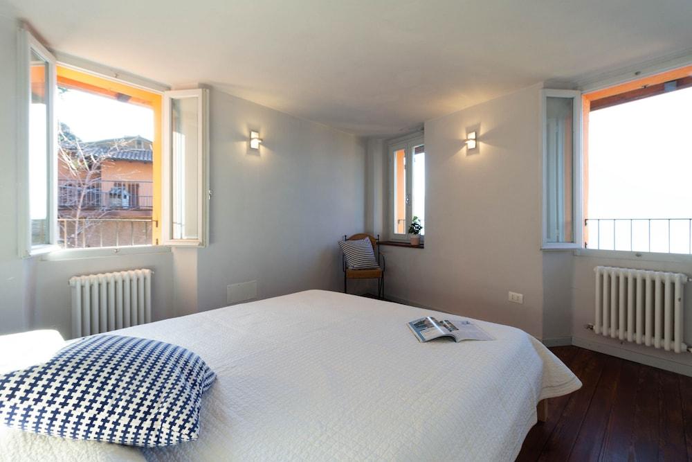 Mamma Ciccia Holiday Home - la Tour Orange Varenna 1