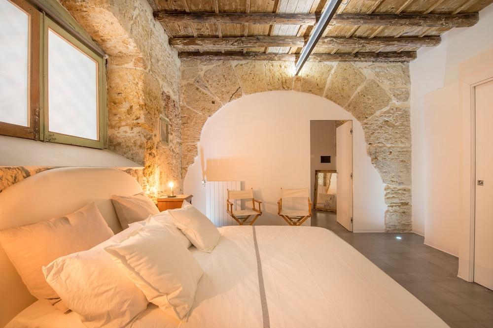 Stylish House in Front of Casa Professa 2