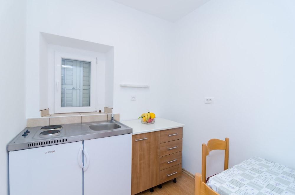 Anika Apartment 1