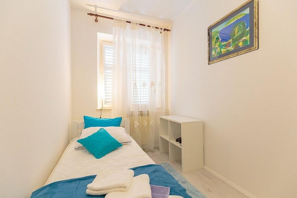 Music Apartment 1