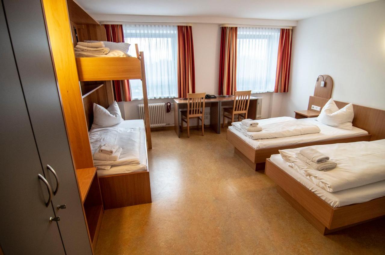 Ausbildungs-Hotel St. Theresia 1