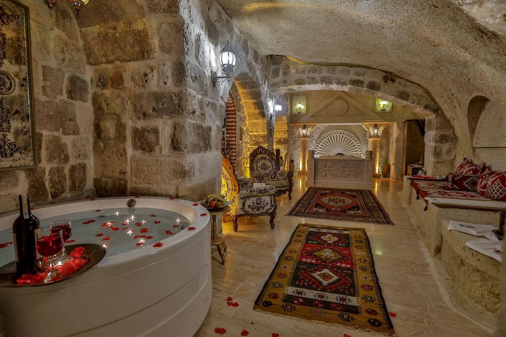 Casia Cave Suites