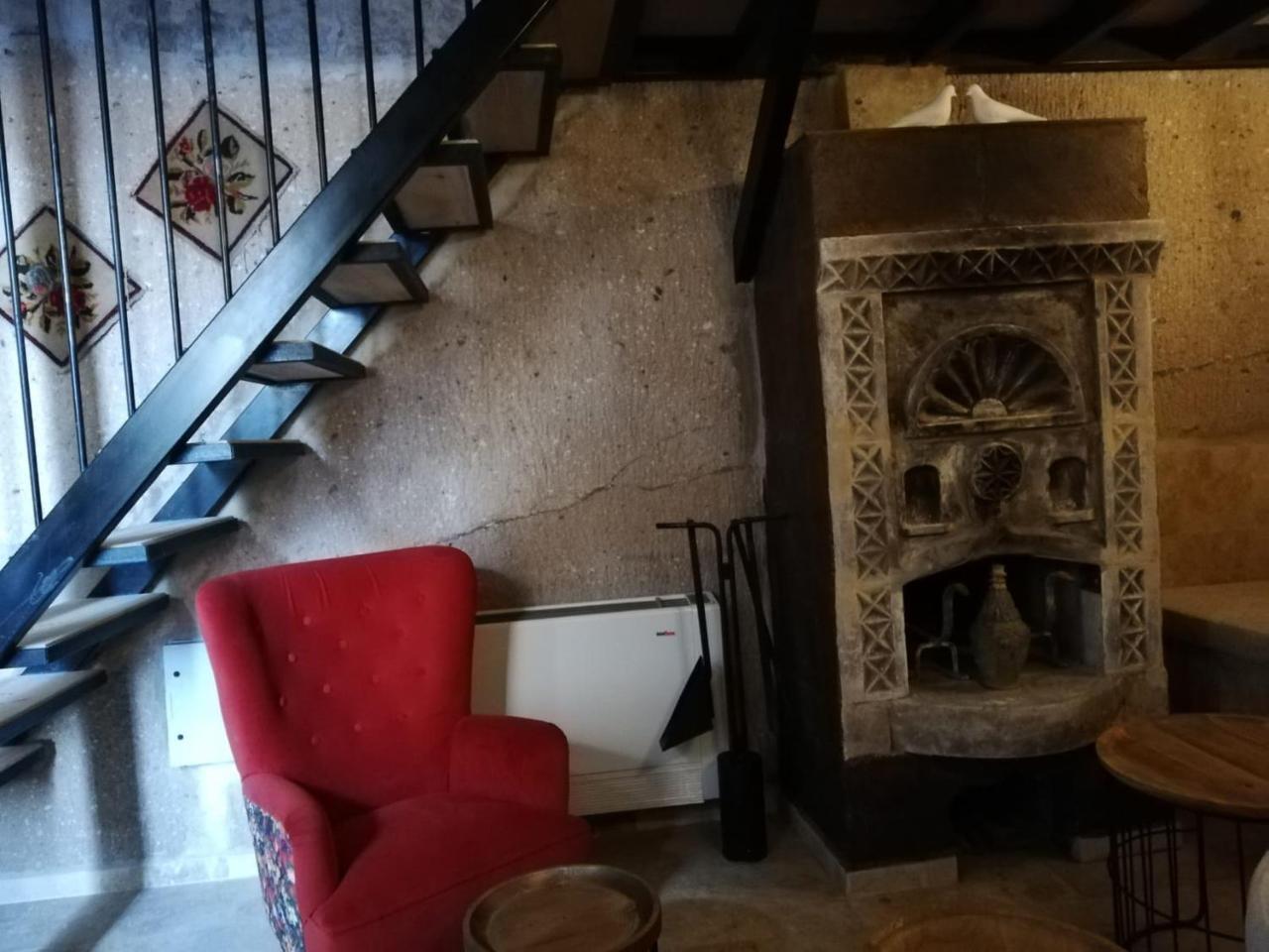 Pigeon Hotel