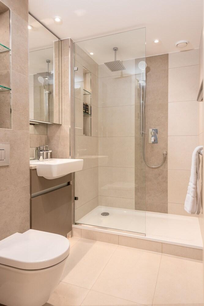 Lt Riverview Apartments - Greenwich 2