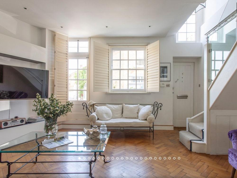 3-Bedroom Mews House with Optional Parking