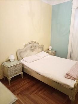 Elegant Apartment Next To Archaeological Museum