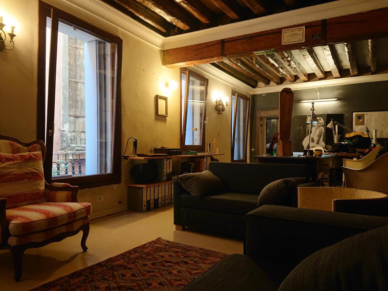 Studio Apartment San Marco 1825 Fully Sanitzd 2