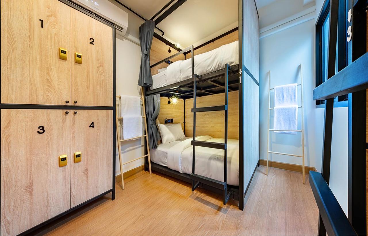 Siam Subway Hostel And Cafe (Adults only) 2