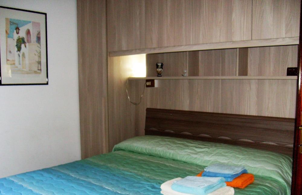 House Yanina 1