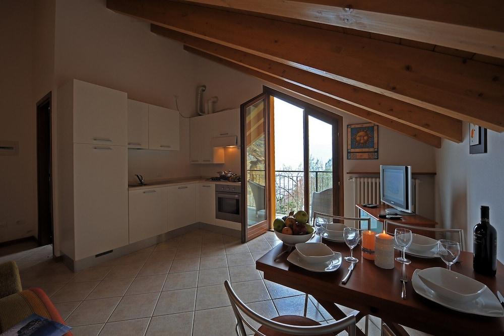 Vista D'oro Ulivo Apt. 16 1