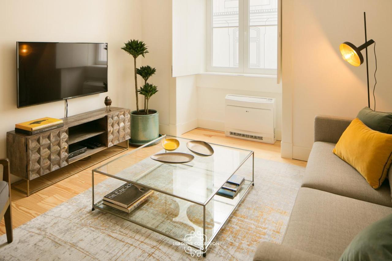 Downtown Sleek Apartment 65 by Lisbonne Collection