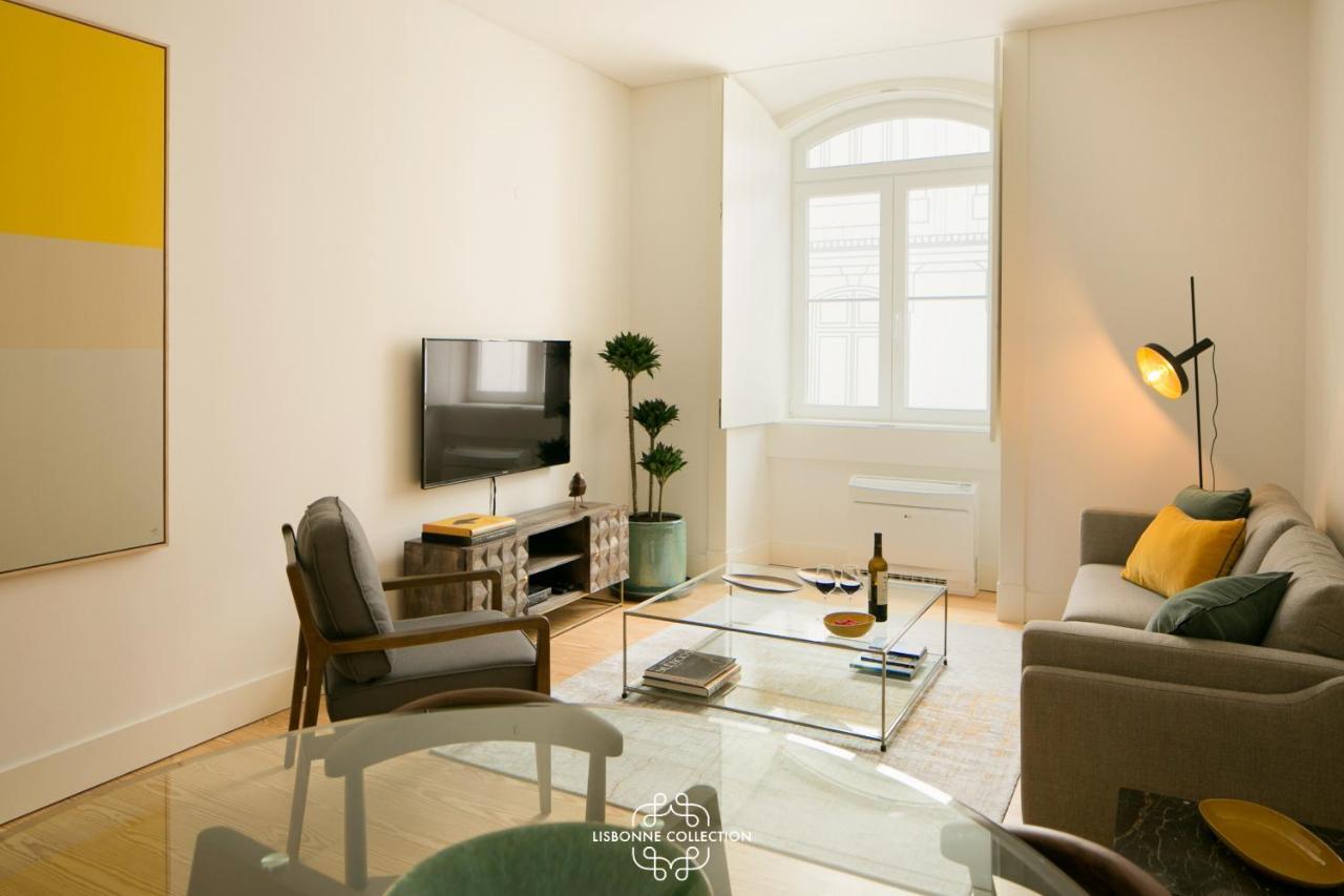 Downtown Sleek Apartment 65 by Lisbonne Collection 1