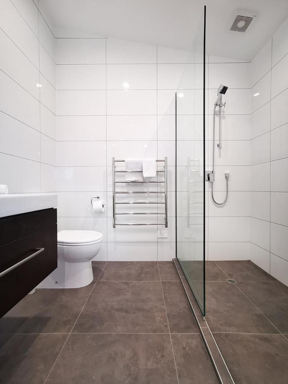 One Bedroom Unit with Panoramic Views 1