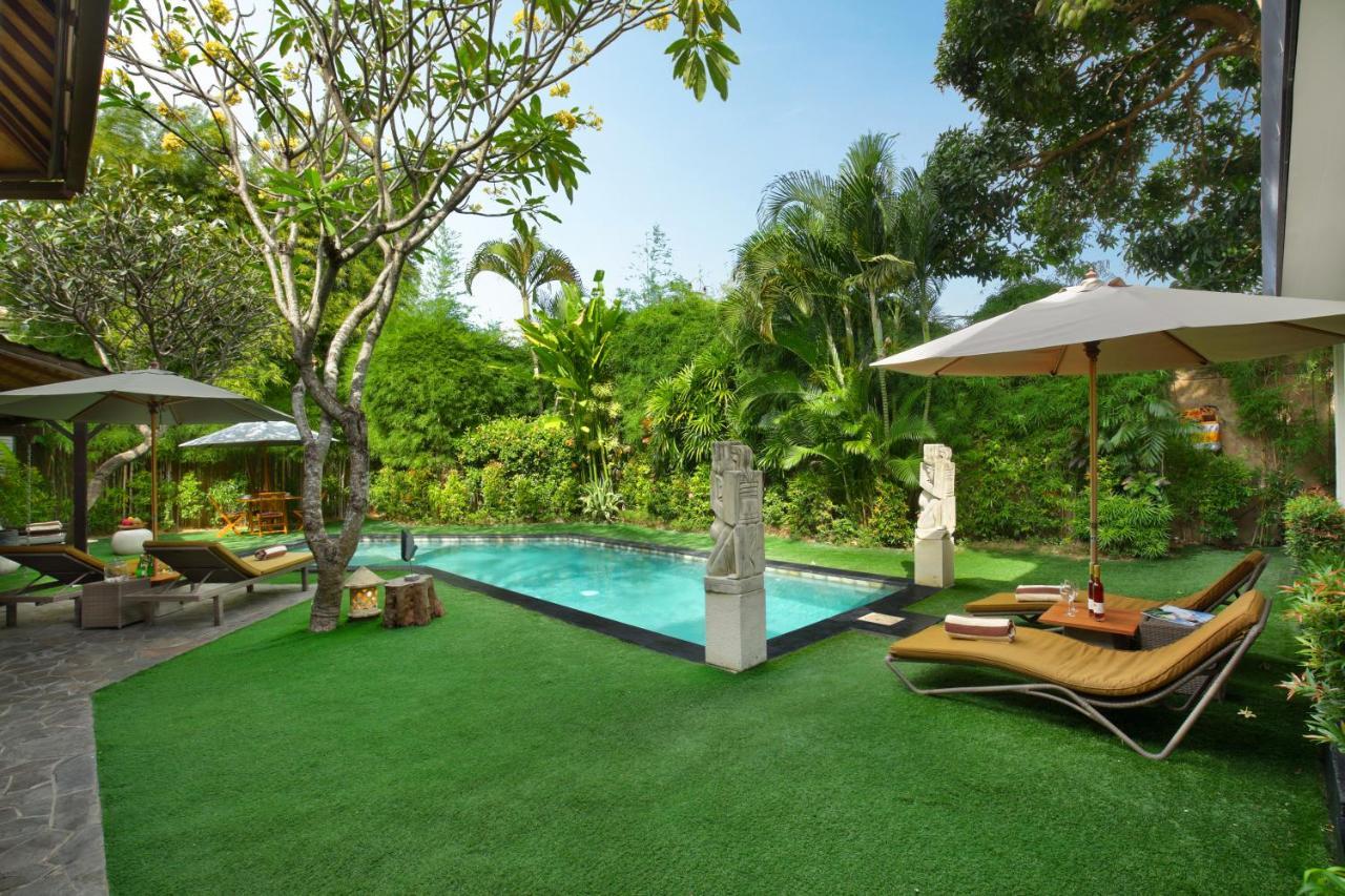 Private 7 Bed, 7,5 Bath, Hazel Villa with Pool, Close To the Beach