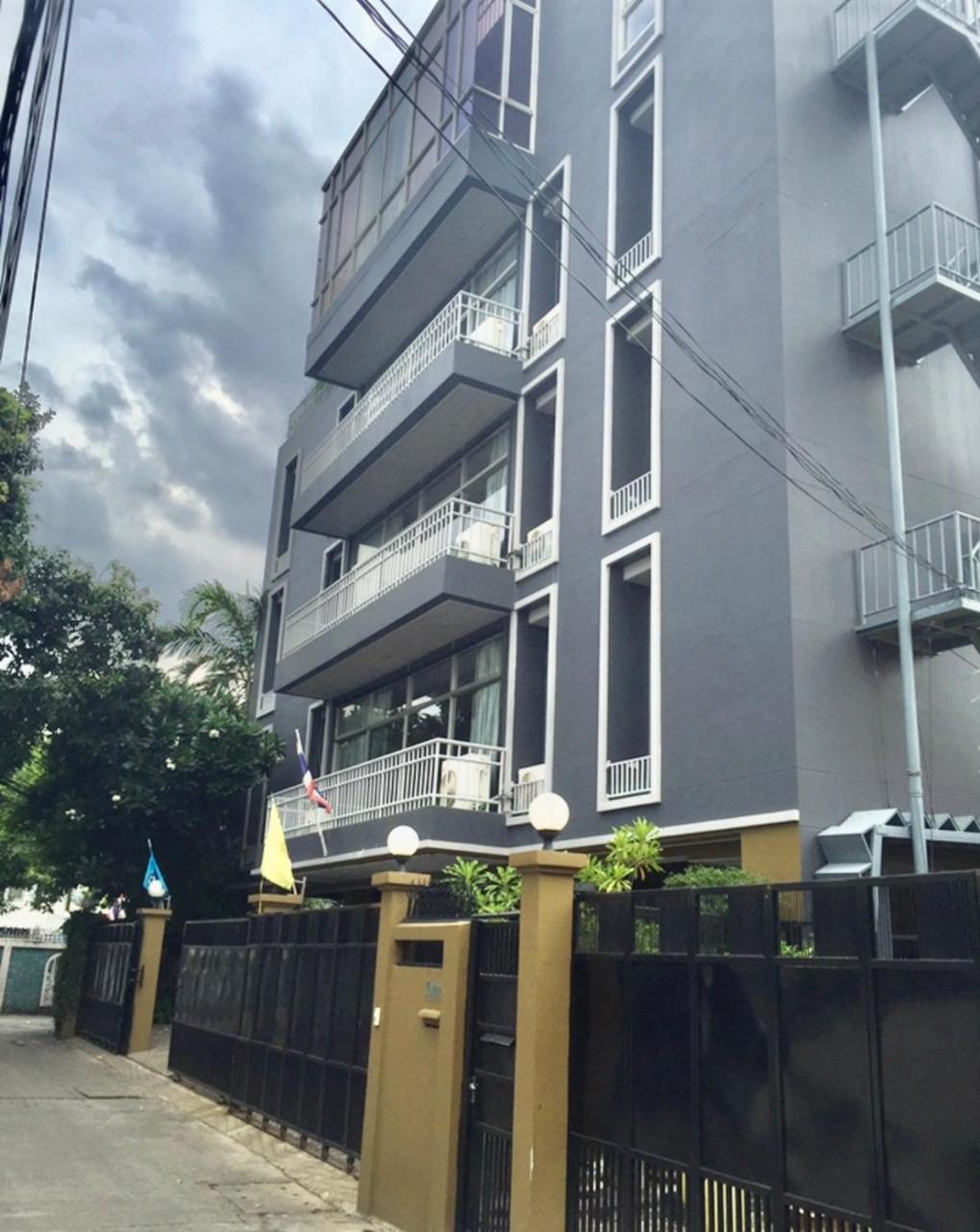 Samsen Suites/ 2 Br Suites for Less