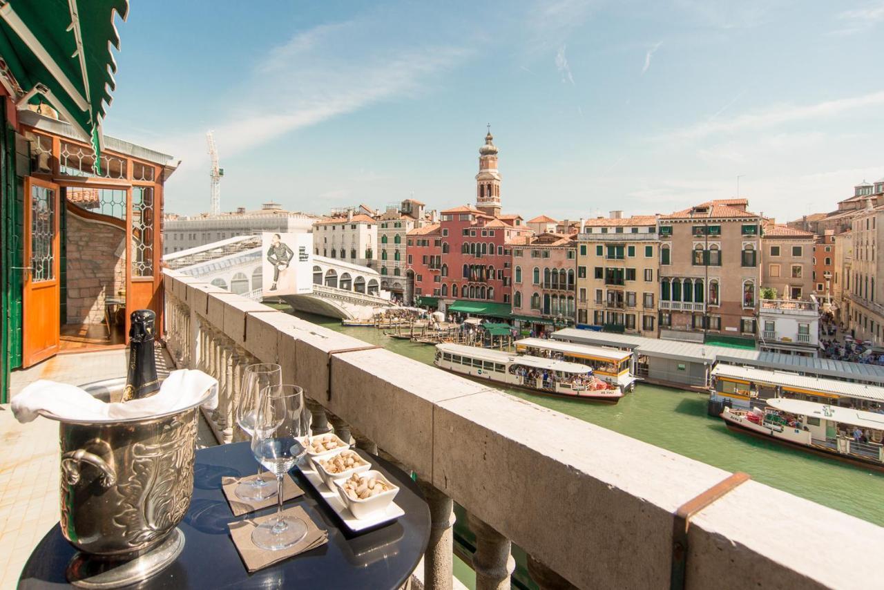 Rialto Terrace on the Grand Canal