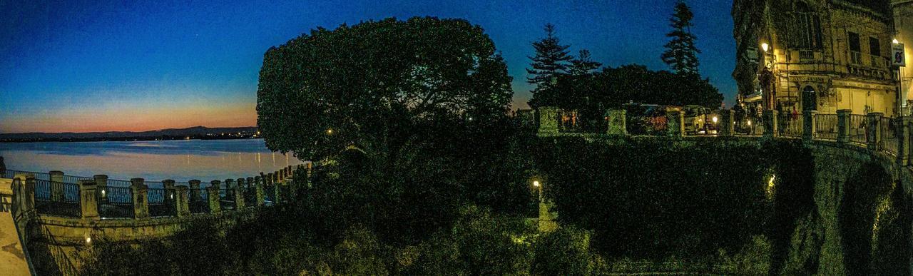 A 50 Passi Dal Tempio di Apollo