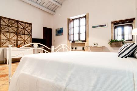 A 50 Passi Dal Tempio di Apollo 2
