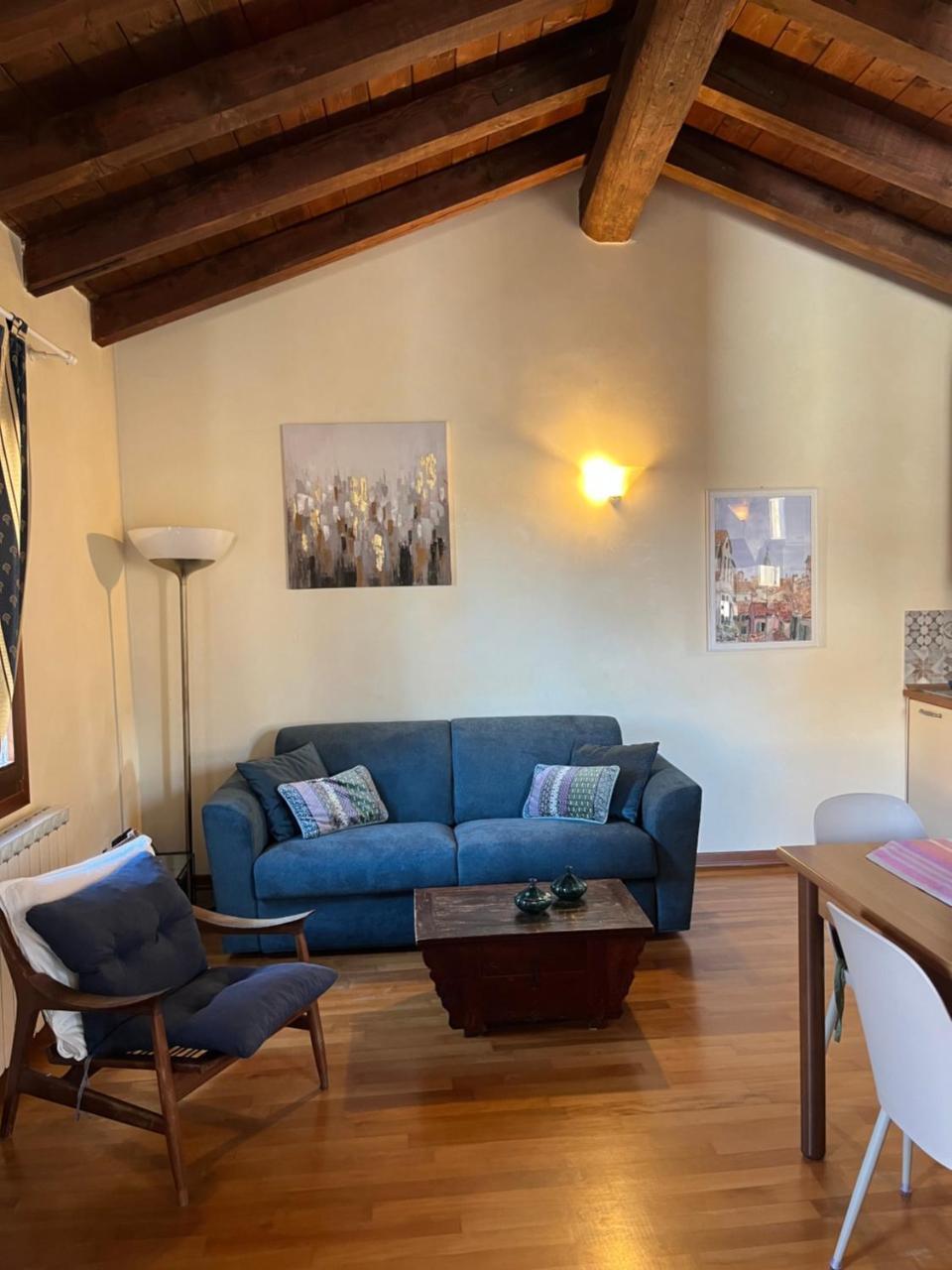 Romantic Rialto Apartment