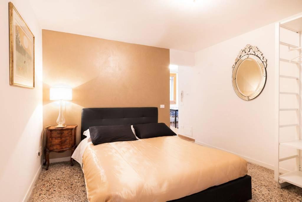 Andrea Venice Flat 1st Floor 2