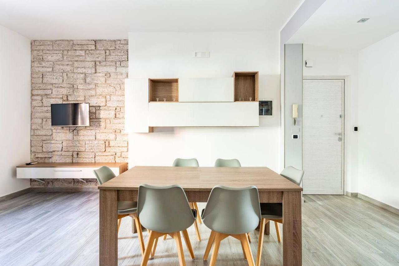 E.R. Apartment 2