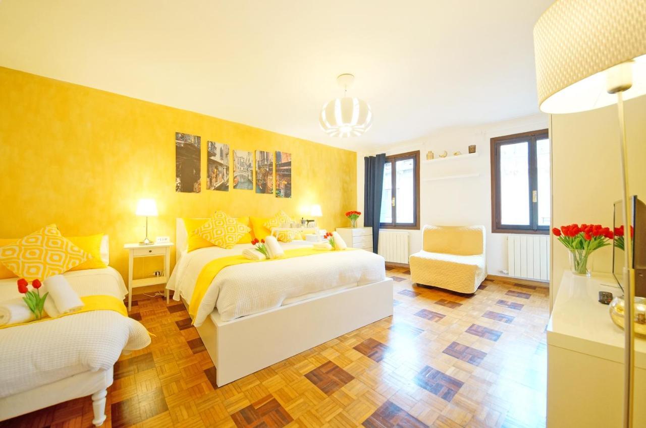 Calle Dei Fabbri Apartment
