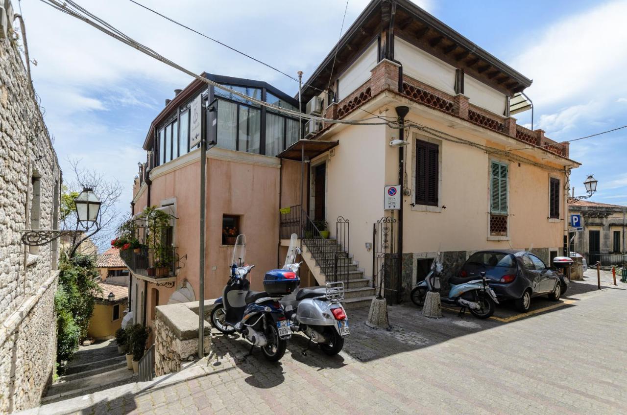Sweet Taormina Apartment 1