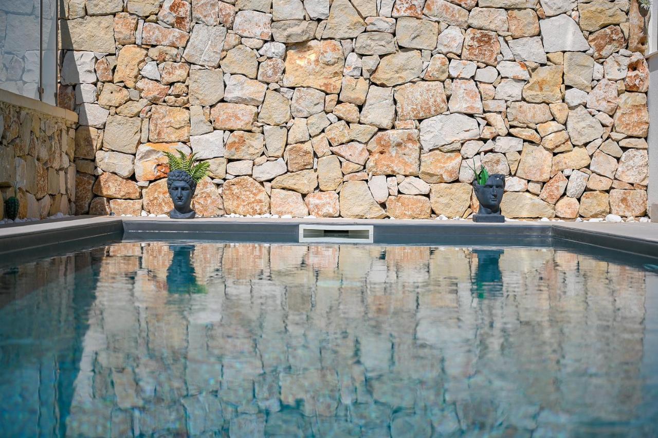 Villa Carlotta Con Piscina 1