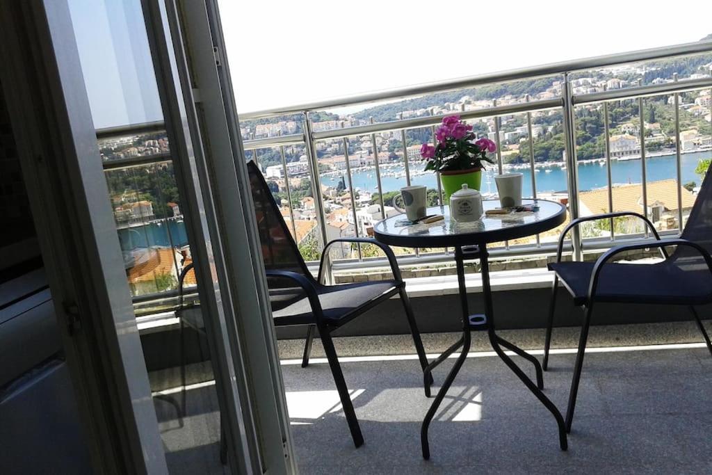 Apartman Infinity, Free Parking 2