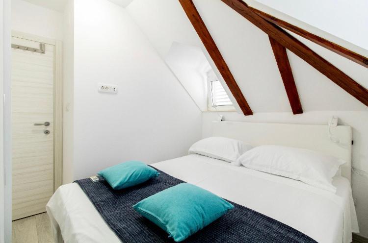 Apartman Roseta 1