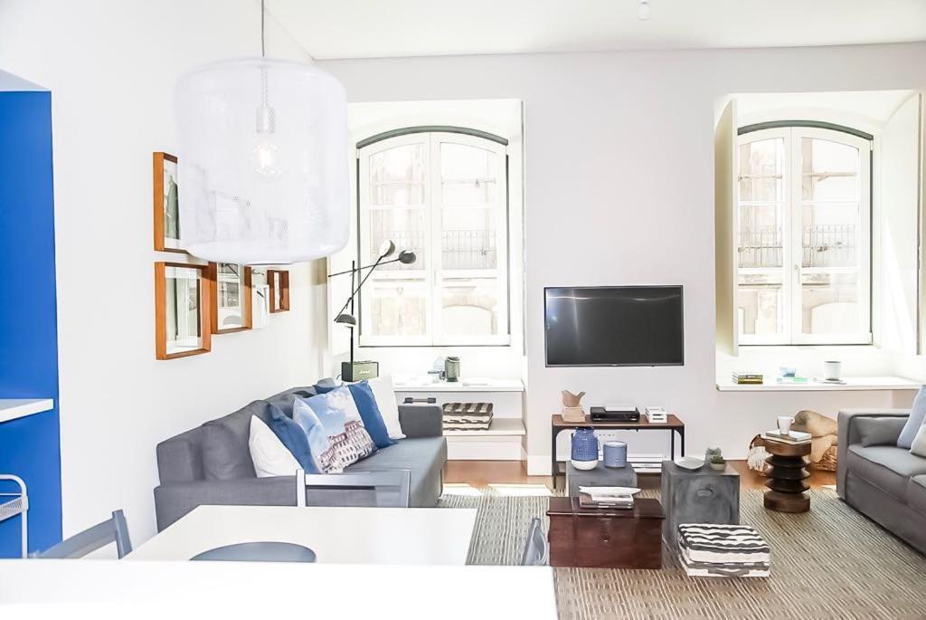 Luxury And Beautiful Apartment in Chiado