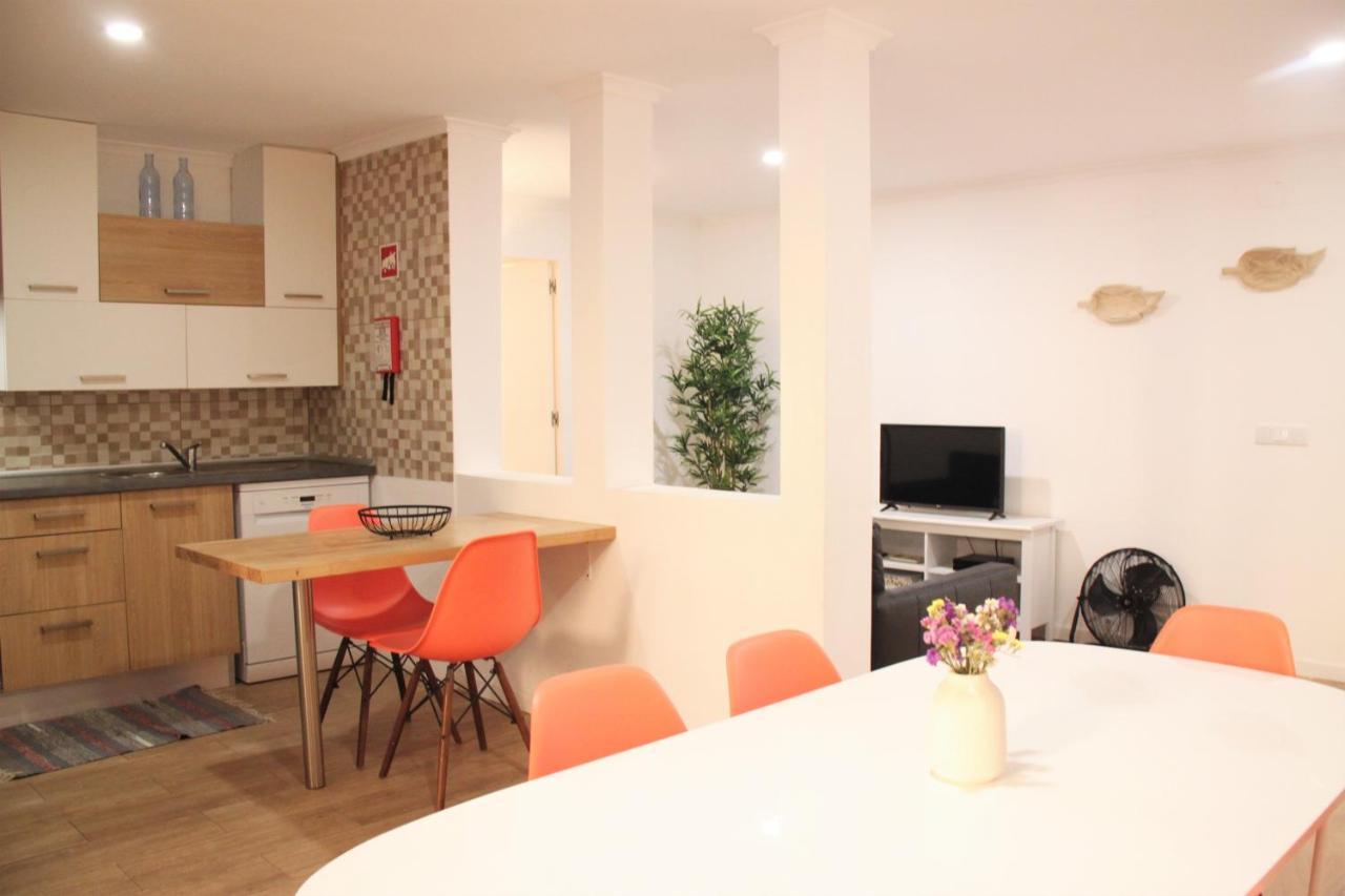Romantichome at Alfama's Heart